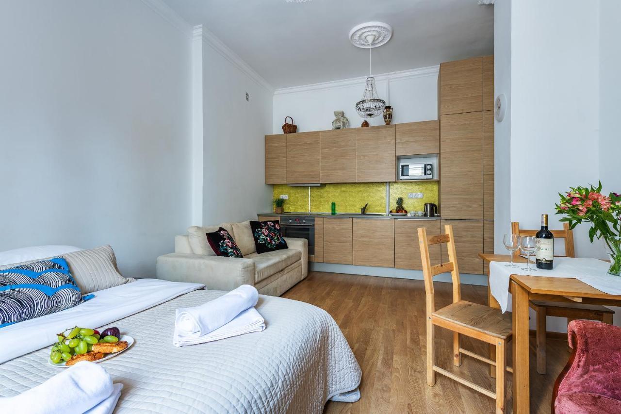 Miodowa Street P&O Serviced Apartments Warszawa Exteriör bild